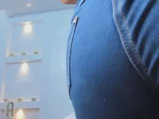 Zenda-evans  live sex cam