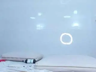 Zenda-evans  live sex cam