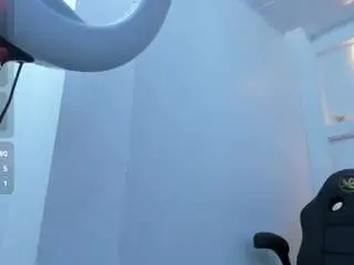 Zenda-evans  live sex cam