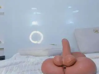 Zenda-evans  live sex cam