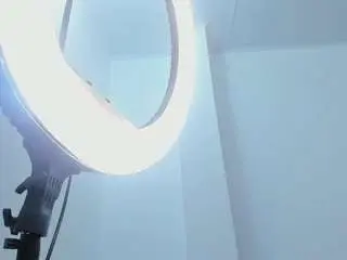 Zenda-evans  live sex cam
