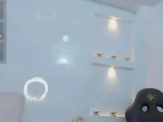 Zenda-evans  live sex cam