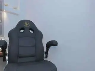 Zenda-evans  live sex cam