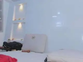 Zenda-evans  live sex cam