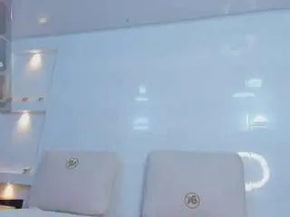 Zenda-evans  live sex cam