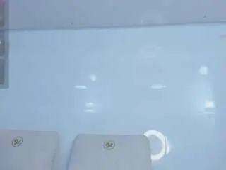 Zenda-evans  live sex cam