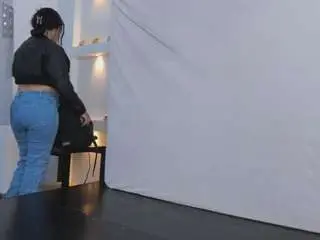 Zenda-evans  live sex cam