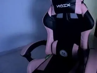 Almaruiiz  live sex cam