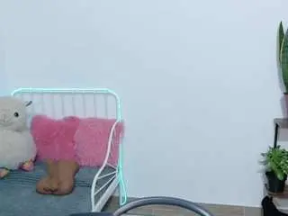 Doll-naugthy  live sex cam