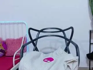 Doll-naugthy  live sex cam