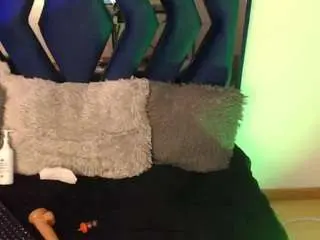 Samanthahanson  live sex cam