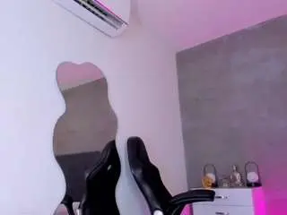 Selena-monroy  live sex cam