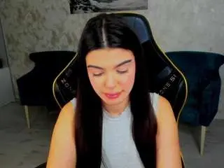 Snowingwinter  live sex cam