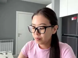 Kandibedgood  live sex cam