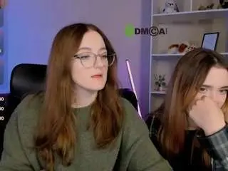 Liana-kisses  live sex cam