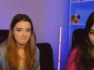 Liana-kisses  live sex cam