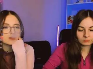 Liana-kisses  live sex cam