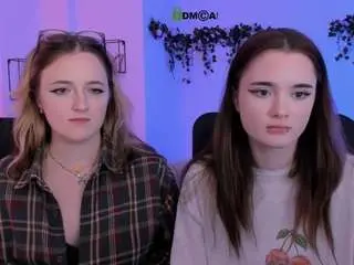 Liana-kisses  live sex cam