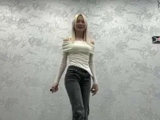 Nadenefrancy  live sex cam