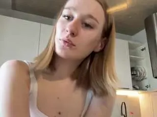 Leonagoldermann  live sex cam