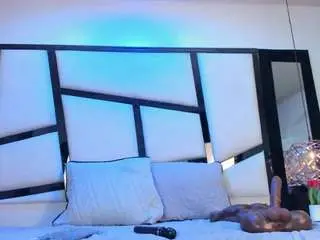 Manelykswift  live sex cam