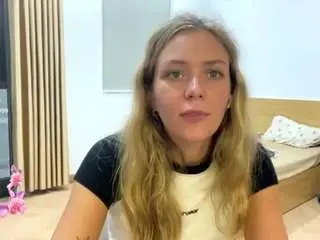 Celestinaolliff  live sex cam