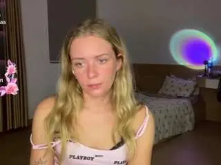 Celestinaolliff  live sex cam