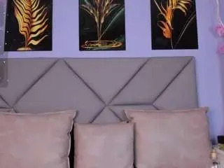 Melisa-bones  live sex cam