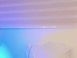 Mia-daniels  live sex cam