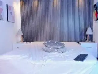 Ariana-lhewis  live sex cam