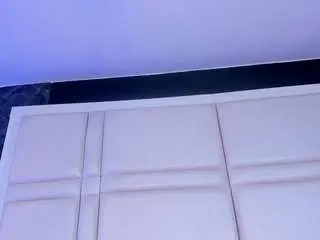 Ariana-lhewis  live sex cam