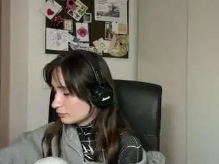 Deestechlinski  live sex cam