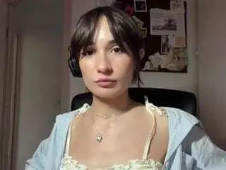 Deestechlinski  live sex cam
