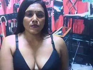 Indiansexylady4u  live sex cam