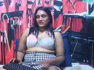 Indiansexylady4u  live sex cam