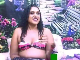 Indiansexylady4u  live sex cam