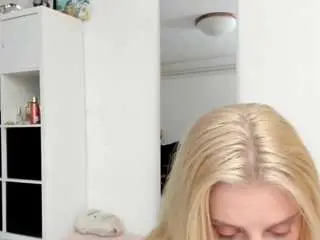 Kenziedawton  live sex cam