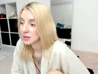 Kenziedawton  live sex cam