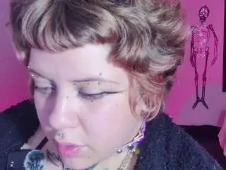 Kenziesharik  live sex cam
