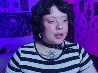 Kenziesharik  live sex cam