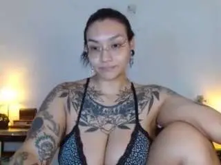 Toothyy  live sex cam