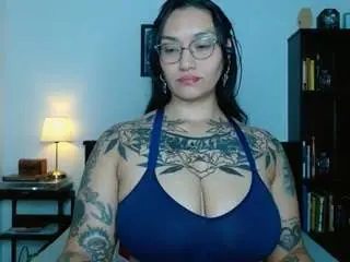 Toothyy  live sex cam