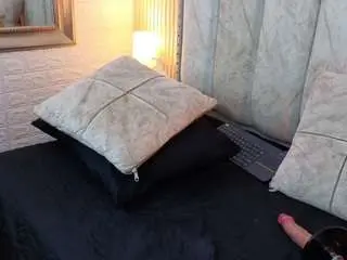 Catalina-23  live sex cam