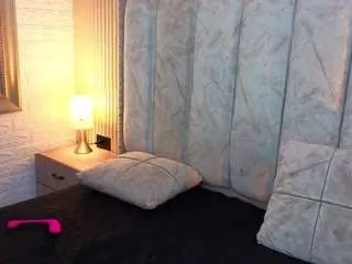 Catalina-23  live sex cam
