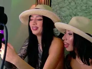 Catalina-23  live sex cam