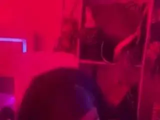 Juniebjoness  live sex cam