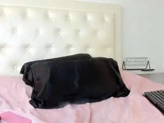 Cocoqueenn  live sex cam