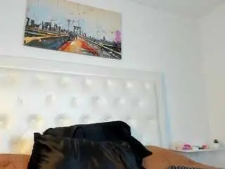 Cocoqueenn  live sex cam