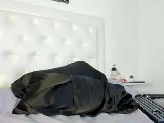 Cocoqueenn  live sex cam