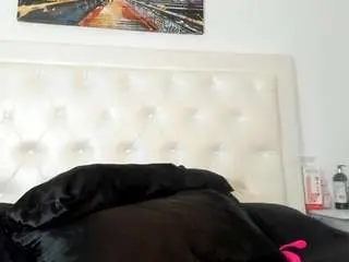 Cocoqueenn  live sex cam